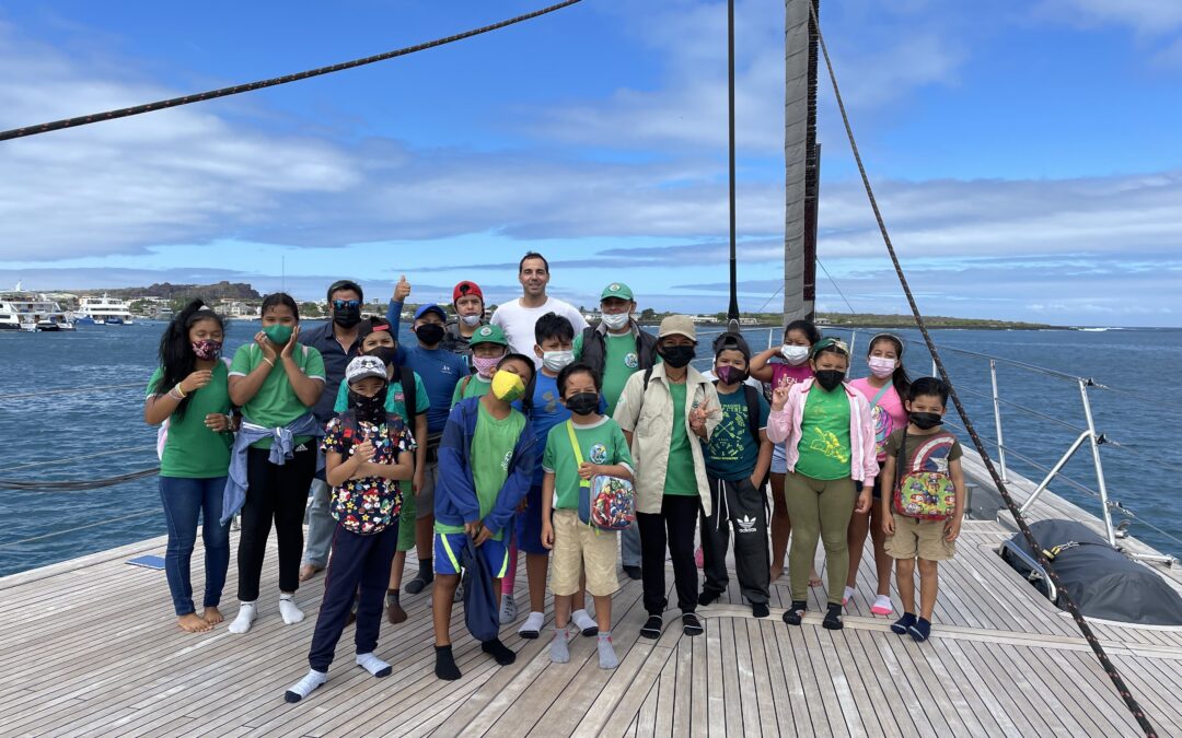 Galapagos – Sailing and Swimming Program