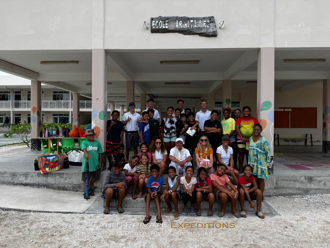 Makemo School Photo by Rodolphe Holler