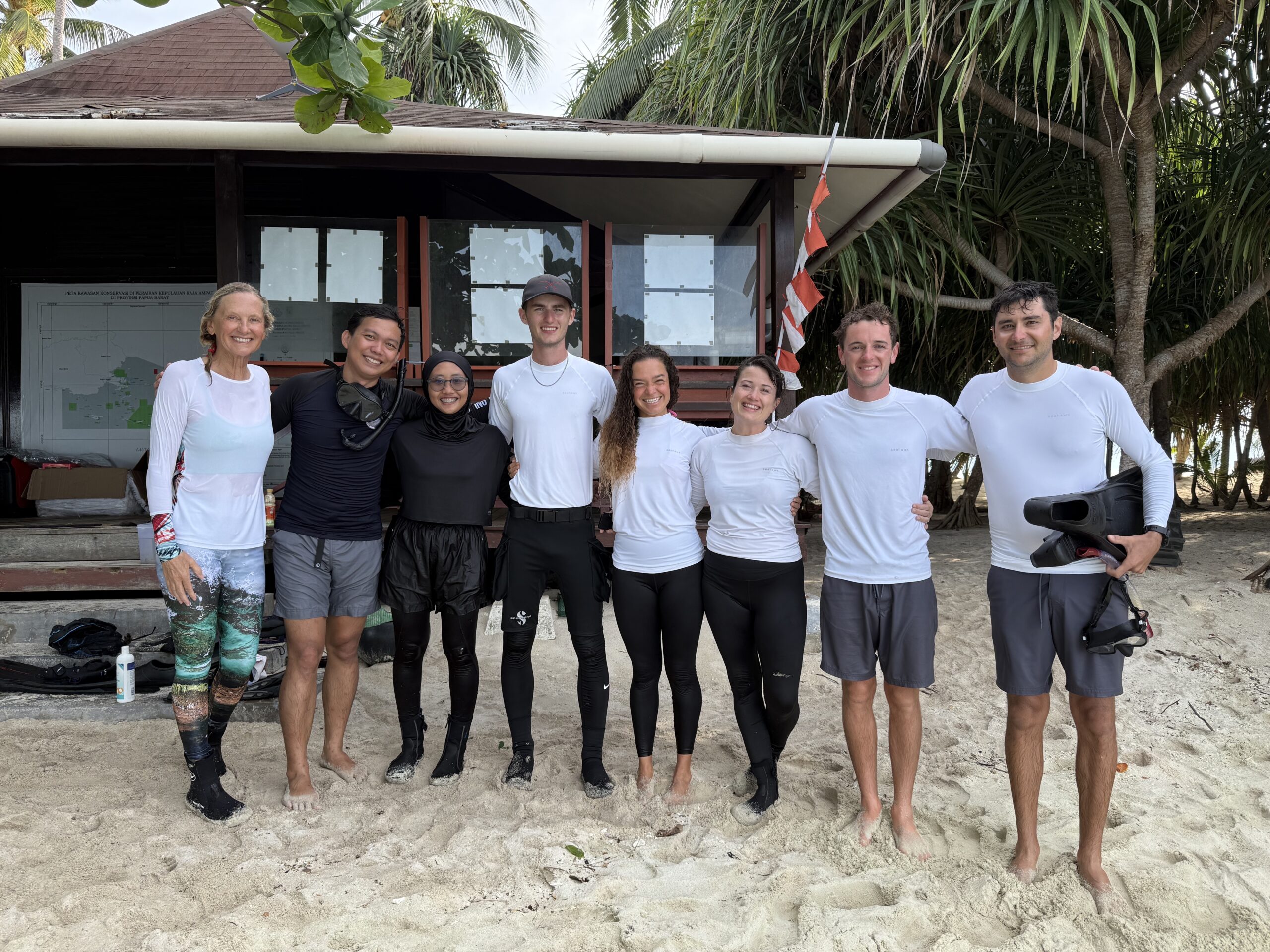 Kalig Coral Research station Seahawk Crew